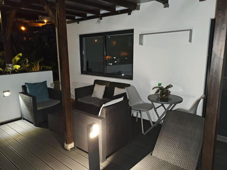Vаrаndаs Dо Sоl-Vista Relaxante Entre Mar E Montanha Apartment Ponta do Sol  Exterior foto
